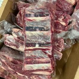 急冻 带骨牛肋排 适合炖煮 -45°C 急冻 不低于 900g 
